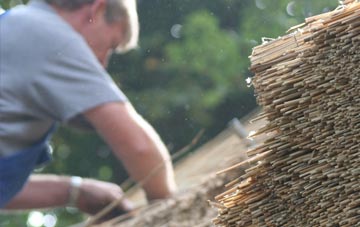 professional Gwalchmai Uchaf thatchers